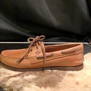 NEW Sperry Sahara